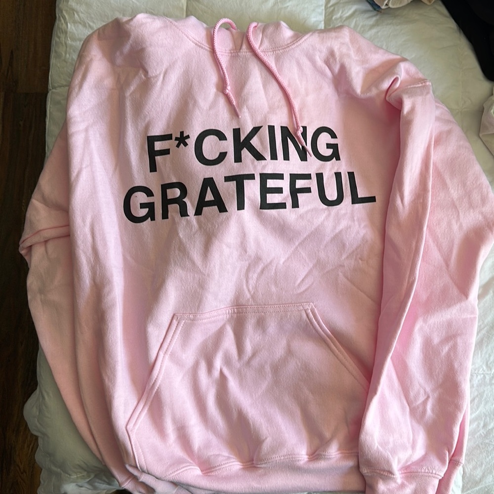 ariana grande fing grateful thank u next sold out size m NWOT